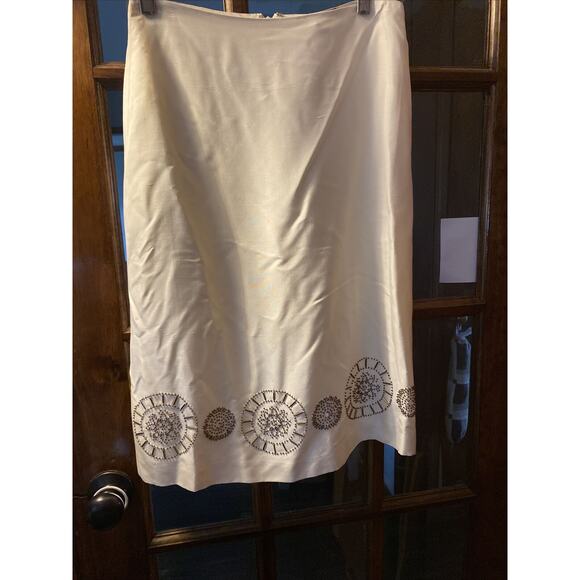 Ann Taylor Dresses & Skirts - ANN TAYLOR Women's 100% Silk Pencil Skirt Solid Ivory Beaded 2 NWT